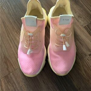 Steve Madden Sneakers